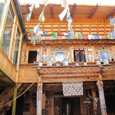 Kersangs Relay Station Hotel Deqen Екстериор снимка